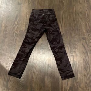 LULULEMON 25” PANTS